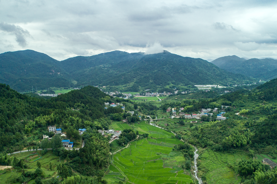 Hubei Sanjiaoshan Tourist Resort